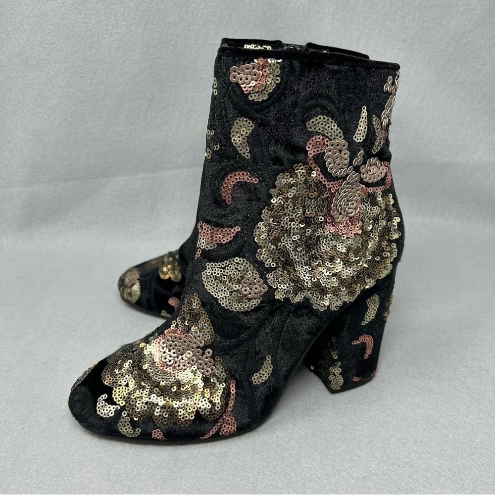 ALDO-Black Velvet Booties/Embroidered/Sequins-Leather Insole-Side Zip-SZ 7